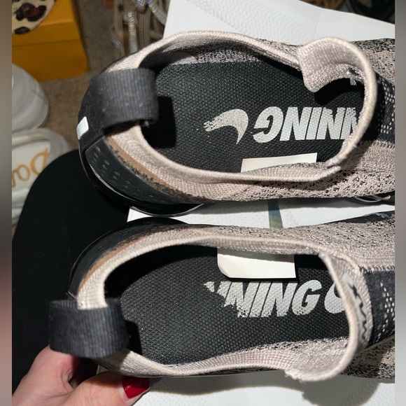 Women’s Air Vapormax Moc 2 - Picture 3 of 5